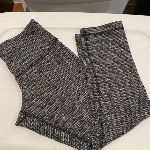 LULULEMON Wunder Under Leggings - Picture 7 of 7